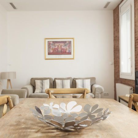 Akira Flats Roger De Flor Chic Apartment Barcelona Bagian luar foto