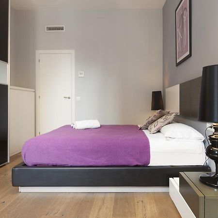 Akira Flats Roger De Flor Chic Apartment Barcelona Bagian luar foto