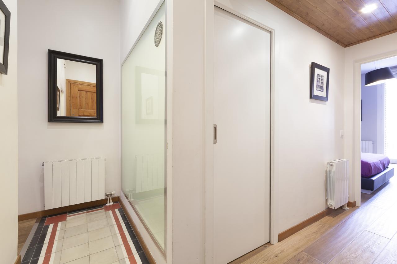 Akira Flats Roger De Flor Chic Apartment Barcelona Bagian luar foto