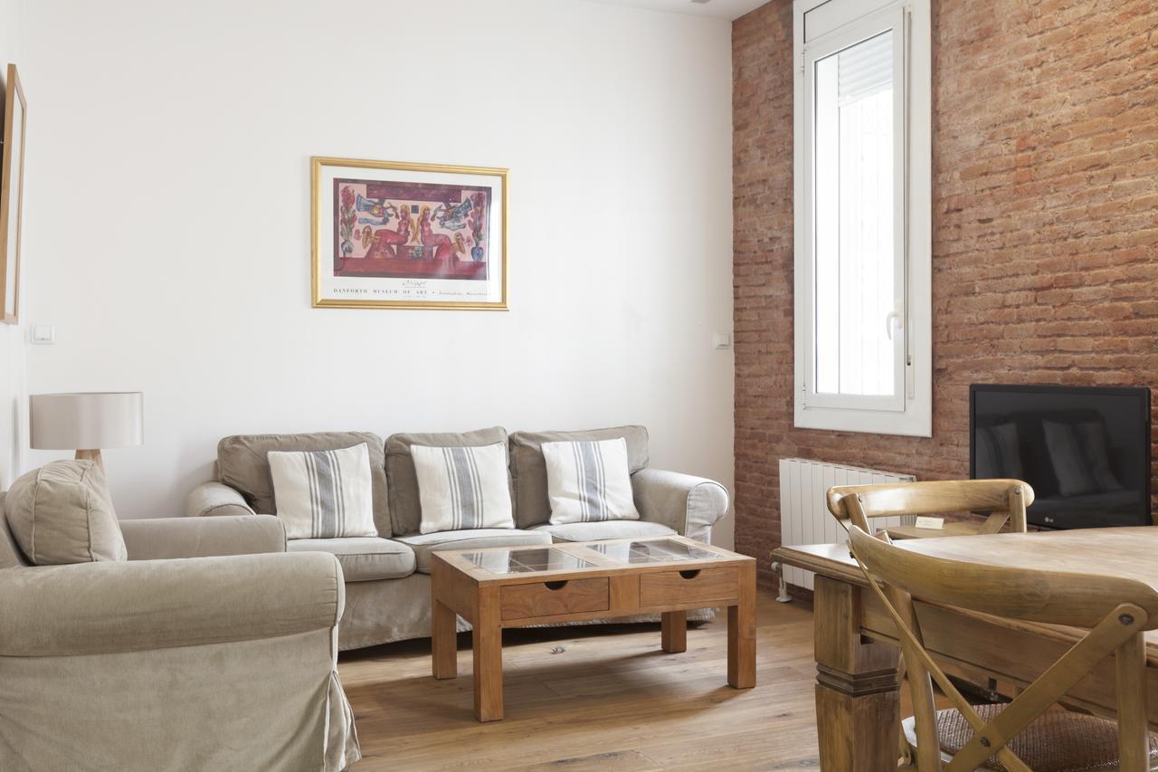 Akira Flats Roger De Flor Chic Apartment Barcelona Bagian luar foto