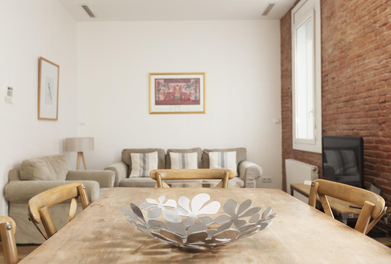 Akira Flats Roger De Flor Chic Apartment Barcelona Bagian luar foto