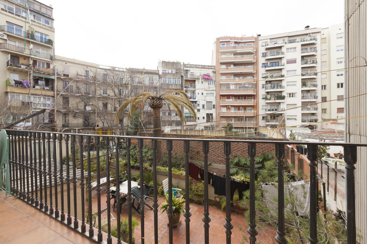 Akira Flats Roger De Flor Chic Apartment Barcelona Bagian luar foto