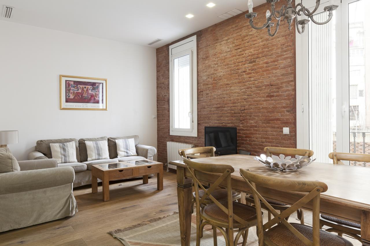 Akira Flats Roger De Flor Chic Apartment Barcelona Bagian luar foto