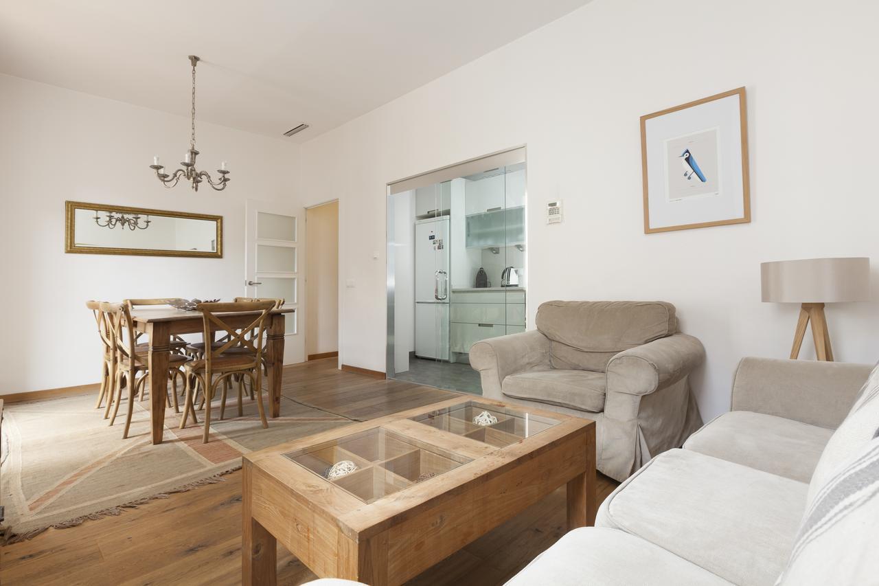 Akira Flats Roger De Flor Chic Apartment Barcelona Bagian luar foto