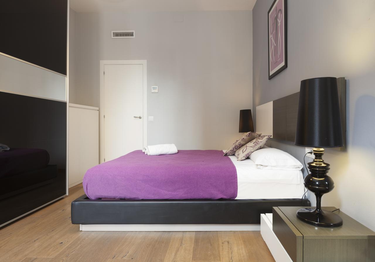 Akira Flats Roger De Flor Chic Apartment Barcelona Bagian luar foto