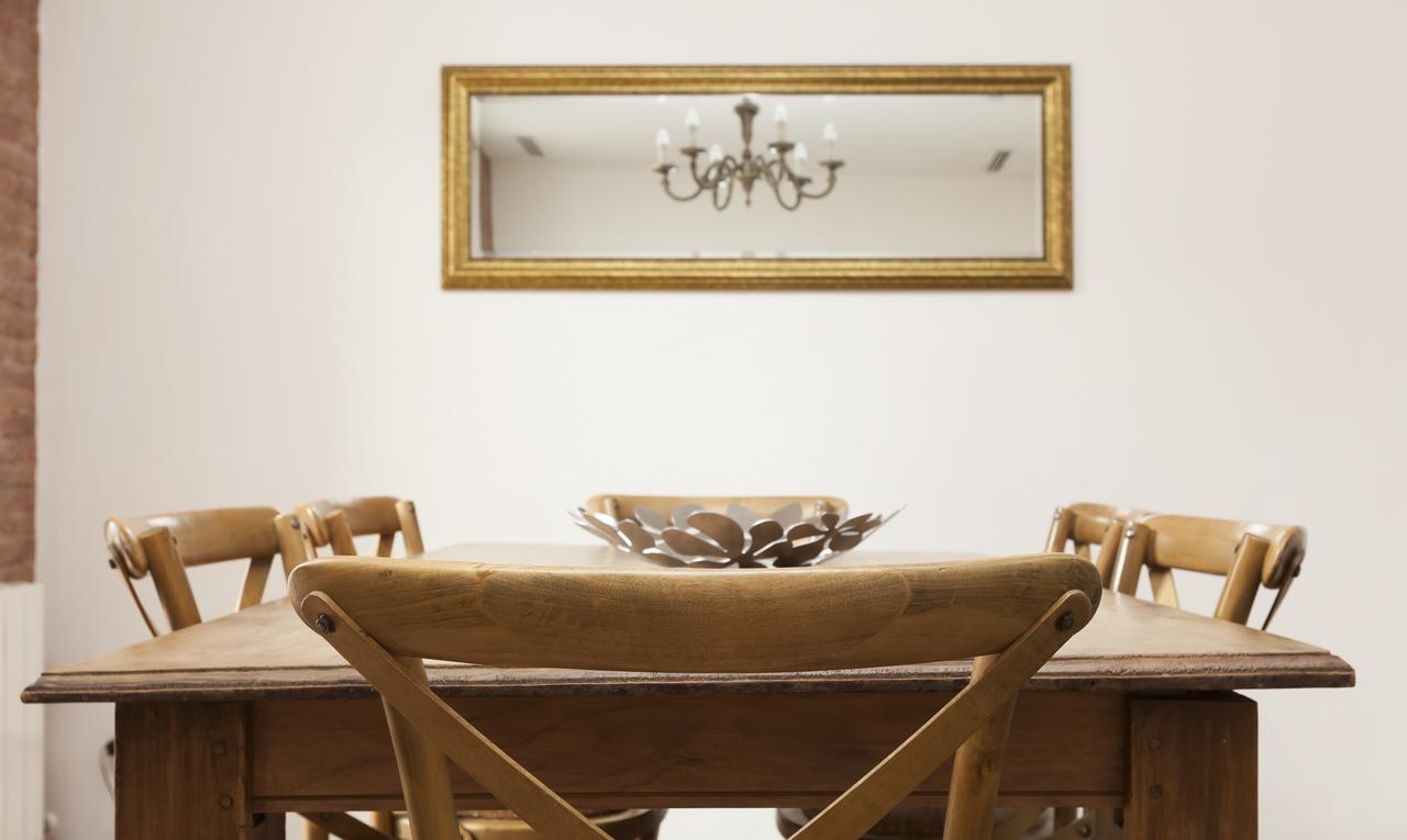 Akira Flats Roger De Flor Chic Apartment Barcelona Bagian luar foto