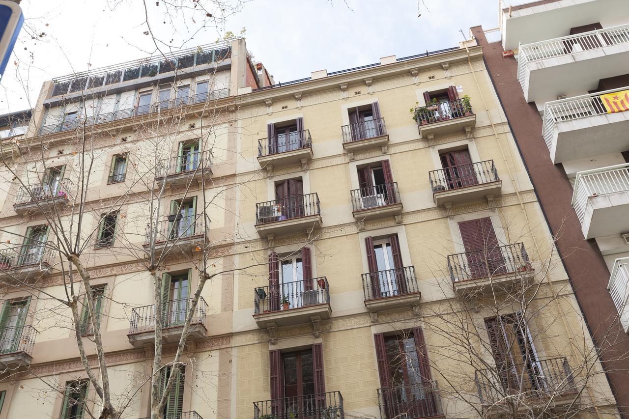 Akira Flats Roger De Flor Chic Apartment Barcelona Bagian luar foto